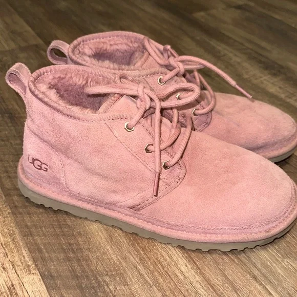 UGG Neumel Boots Chukka Primrose size 10 - Picture 1 of 7